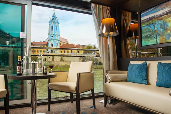 Avalon_View_Royal-Suite-1 Japan