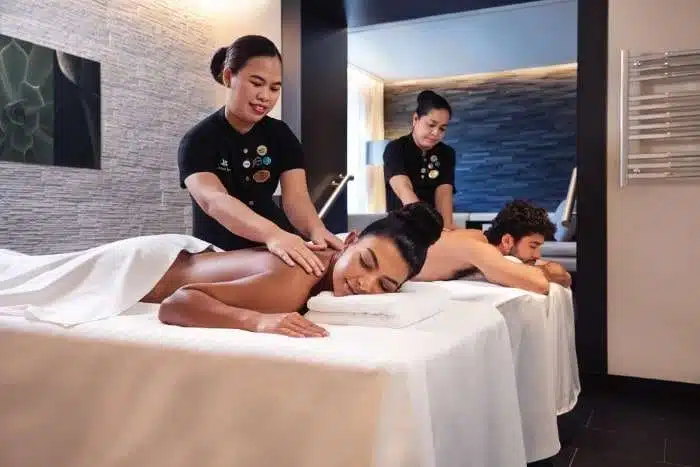 EX_2021_1108_GN_OnShip_SpaMassage-1